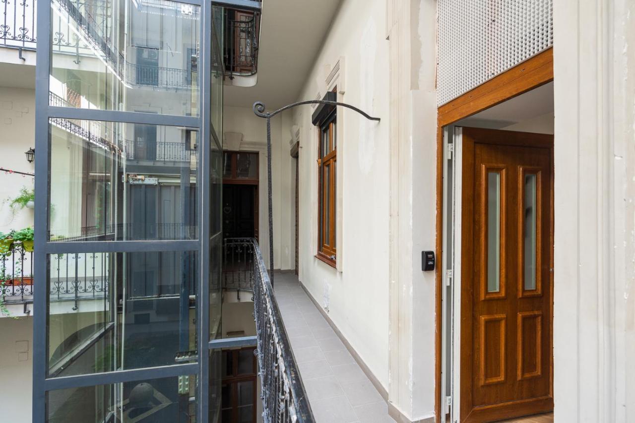 Luxury Peaceful Apartment By The St Stephen'S Basilica Budapest Ngoại thất bức ảnh